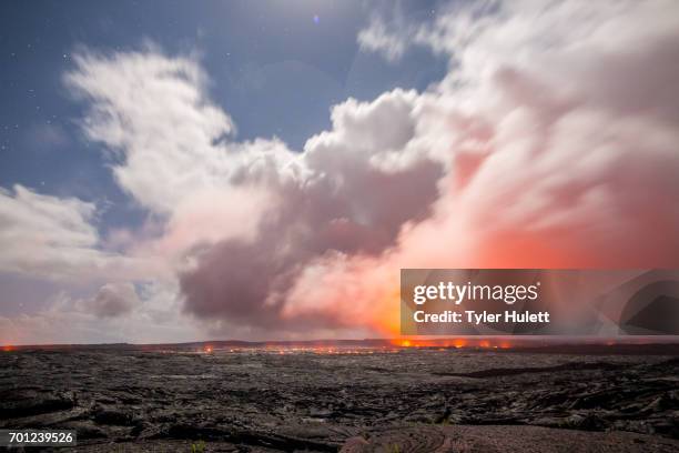 storm and moonlight on lava flow - anel de fogo do pacífico imagens e fotografias de stock