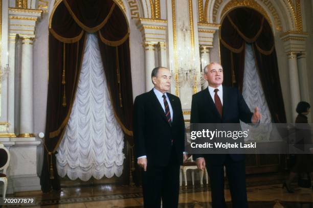 French President Francois Mitterrand's visit to the Soviet Union. Pictured: Francois Mitterrand and Mikhail Gorbachev. Moscow, Russia, 5th December...