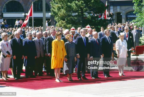 President of the USSR Mikhail Gorbachov visits Canada. Pictured in the first row : Milica "Mila" Mulroney, Raisa Gorbacheva, Prime Minister of Canada...