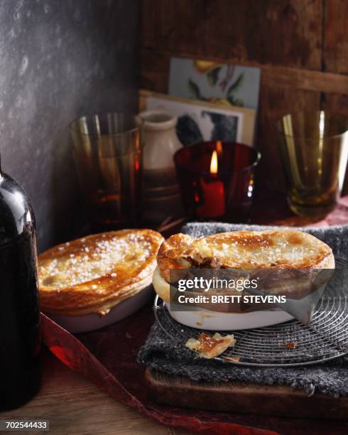 steak and kidney puff pastry pie - steak and kidney pie stock pictures, royalty-free photos & images