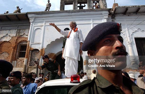 Ashok Singhal, leader of the Hindu organization, Viswa Hindu Parishad , speaks to Hindu fundamentalists March 15, 2002 in the northern Indian city of...