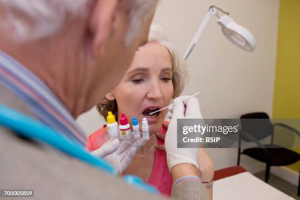 orl strepto test - group a streptococcus stock pictures, royalty-free photos & images