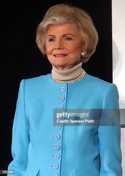 236 Barbara Billingsley Photos & High Res Pictures - Getty Images