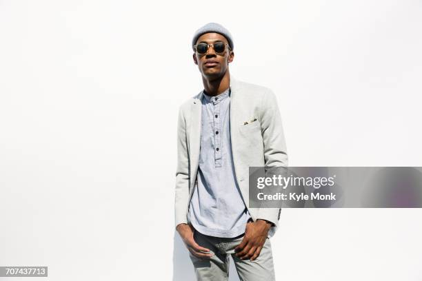 portrait of serious black man wearing sunglasses - man sunglasses stock pictures, royalty-free photos & images