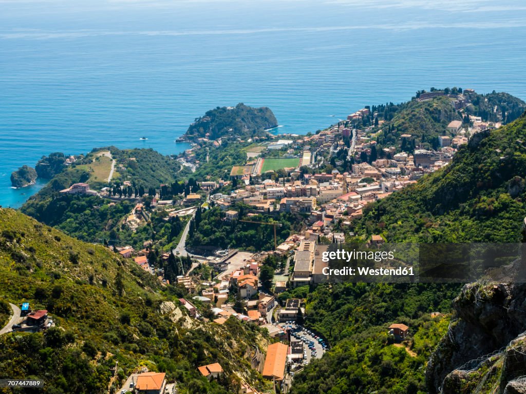 Italy, Sicily, Castelmola, view above Taormina to the bay of Giardini Naxos
