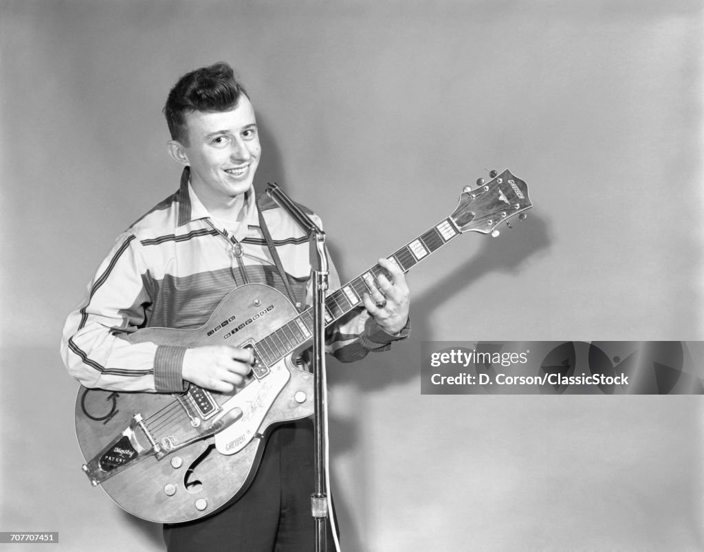 1950s TEENAGE BOY SINGING...