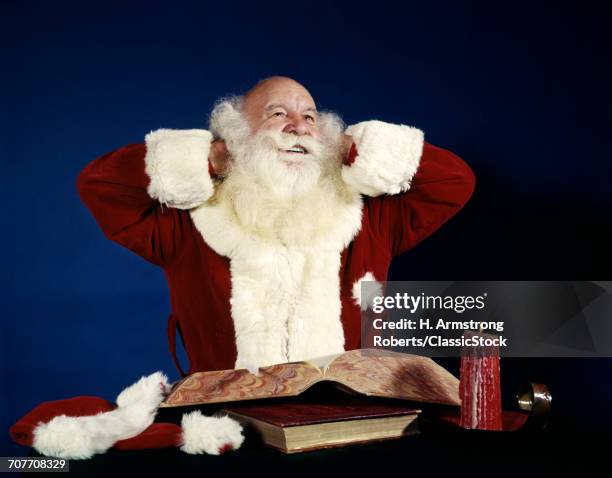 1950s 1960s 1970sMILING..., News Photo
