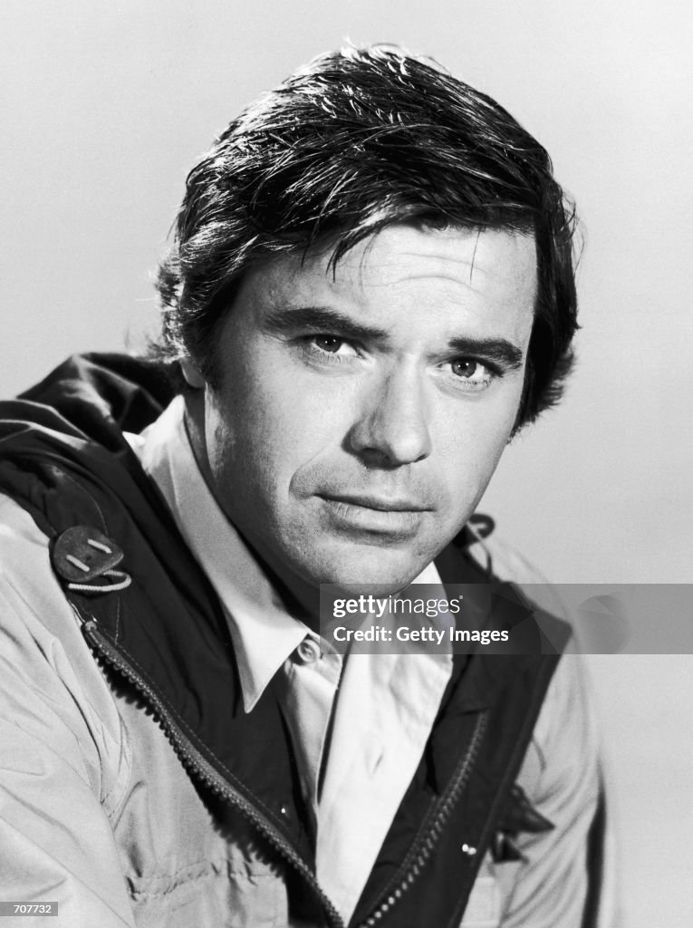 Actor Robert Urich is seen in a promotional portrait for the TV... News