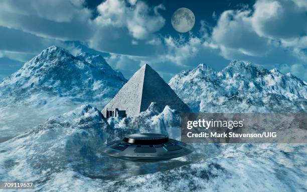 antarctica base 211 - ruimteshuttle atlantis stockfoto's en -beelden