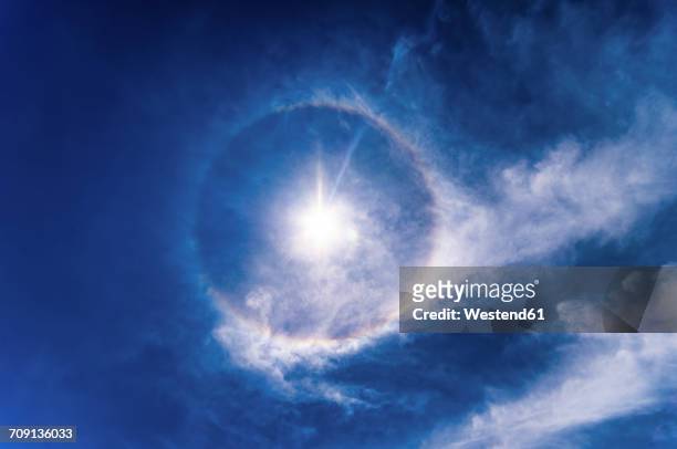 22 degree halo, optical phenomenon - light natural phenomenon stock pictures, royalty-free photos & images