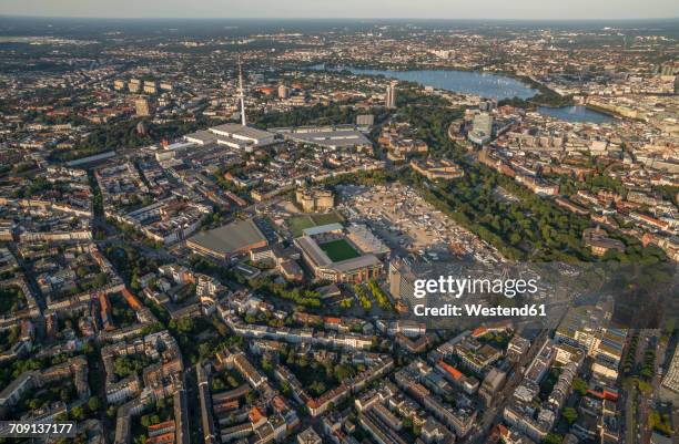 germany, hamburg, aerial view of heiligengeistfeld with millerntor stadium - hamburg fussball stock-fotos und bilder