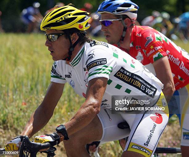 Spaniard David Canada of the Saunier Duval-Prodir team and French Christophe Moreau of the AG2R Prevoyance team ride during the seventh stage in the...