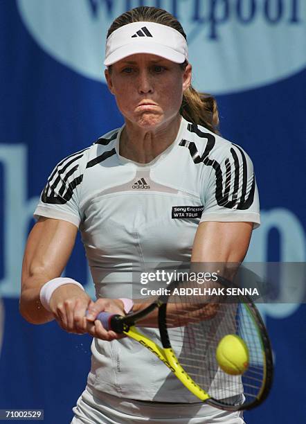 Meghan Shaughnessy returns a ball to Martina Sucha of Slovakia 21 May 2006 in the 145,000 dollar clay court WTA Rabat Open in Rabat. Shaughnessy beat...