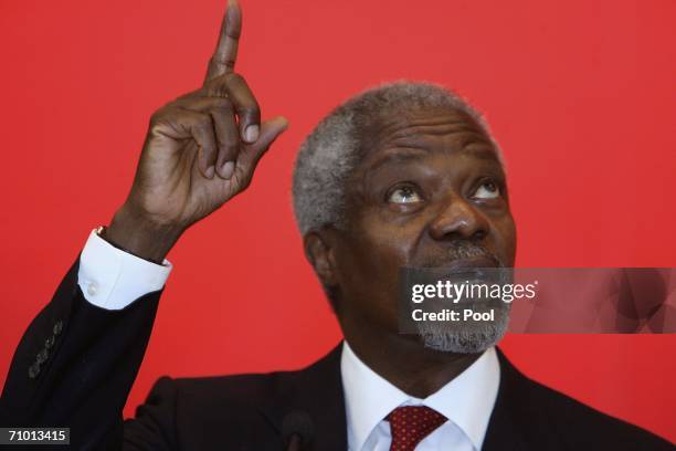 UUnited Nations Secretary-General Kofi Annan gestures as he speaks at Peking University, on May 23, 2006 in Beijing, China. Annan is on a four-day...