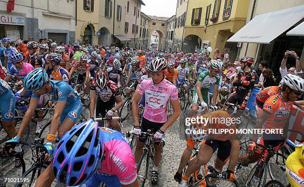 Pink Jersey, Italy's Ivan Basso gets ready to at the start of the sixteenth stage of Giro D'Italia cycling tour from Rovato to Monte Bodone, Trento,...