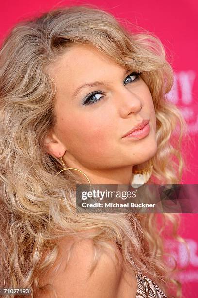 Country singer Taylor Swift arrives at the 41st Annual Academy Of Country Music Awards held at the MGM Grand Garden Arena on May 23, 2006 in Las...