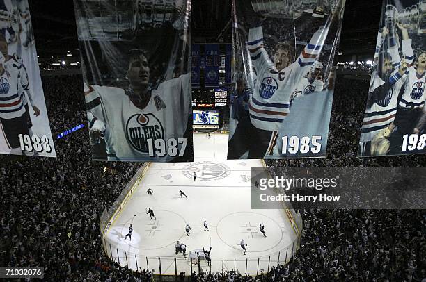 Toby Petersen of the Edmonton Oilers celebrates a goal against the Mighty Ducks of Anaheim in the first period during game three of the Western...