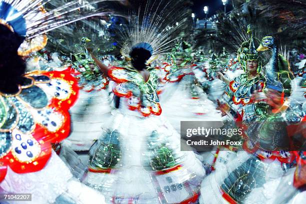 dancing women - carnival in rio de janeiro stock pictures, royalty-free photos & images