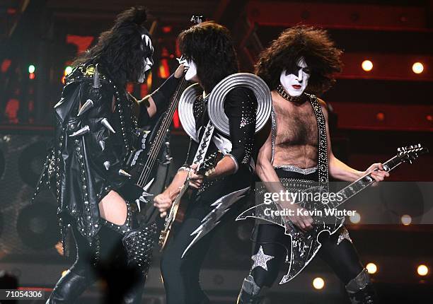 Musicians Gene Simmons, Tommy Thayer and Paul Stanley of Kiss perform during the VH1 Rock Honors at the Mandalay Bay Events Center on May 25, 2006 in...