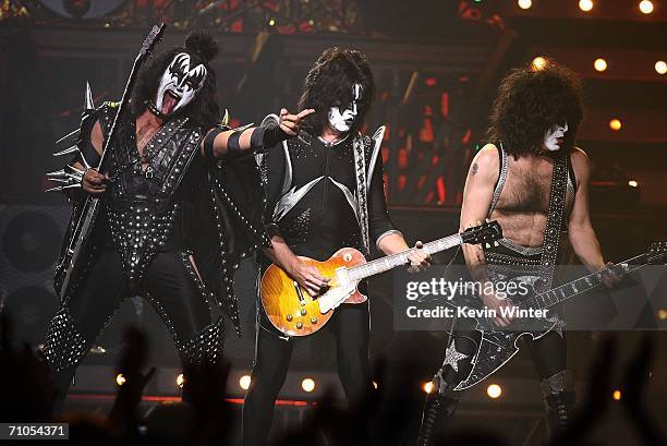 Musicians Gene Simmons, Tommy Thayer and Paul Stanley of Kiss perform during the VH1 Rock Honors at the Mandalay Bay Events Center on May 25, 2006 in...