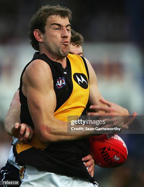 Ray Hall for Richmond in action during the round nine AFL match between the Geelong Cats and the Richmond Tigers at Skilled Stadium on May 27, 2006...