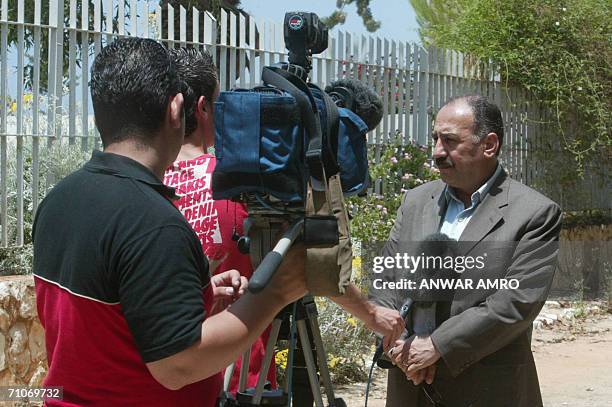 Anwar Rajar Anwar Raja Photos and Premium High Res Pictures - Getty Images