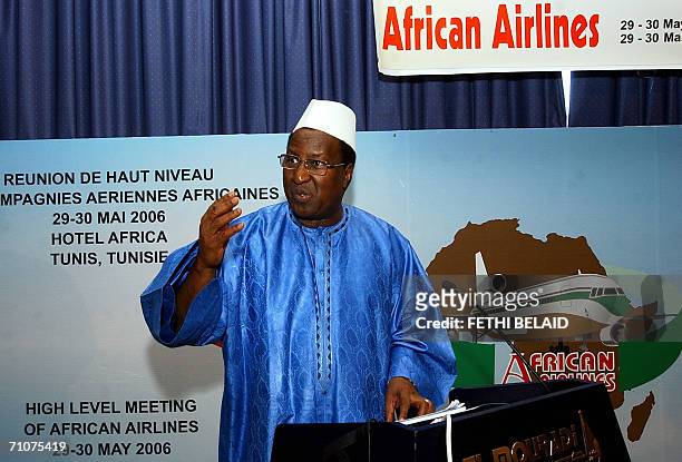 Alpha Konare, Chair of the African Union Commission makes a speech 29 May in Tunis during a High Level Meeting of African Airlines organised by...