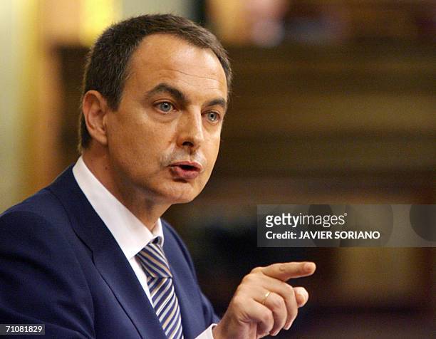 Spanish Prime Minister Jose Luis Rodriguez Zapatero speaks in Parliament during the annual state of the nation debate in Madrid, 30 May 2006....