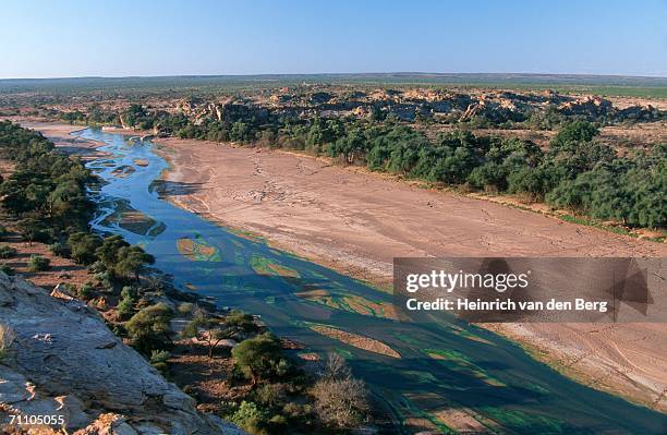 high angle view of the olifants river - provincia de limpopo fotografías e imágenes de stock