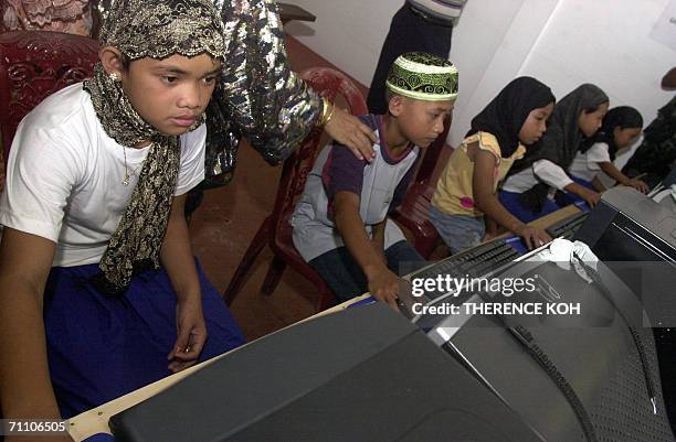 Pinoy Computer 12 Mindanao Institute Of Technology Stock Photos, High-Res Pictures ...