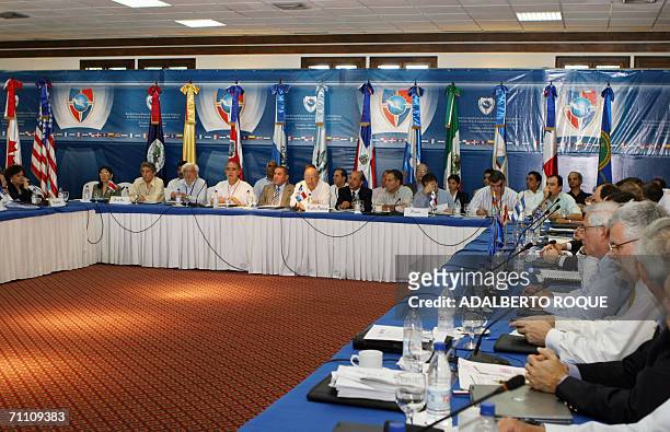 La Romana, DOMINICAN REPUBLIC: Delegaciones de varios paises de centroamerica y el caribe participan el 02 de Junio de 2006 en la inauguracion de la...