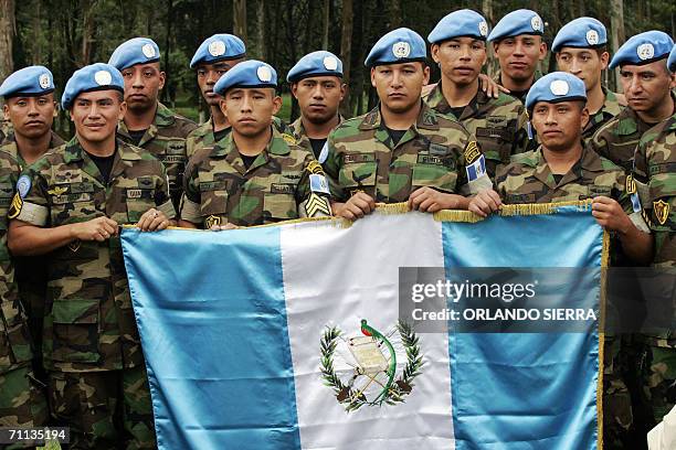 Miembros del tercer contingente de las Fuerzas de Mantenimiento de Paz que sera desplegado proximamente en la Republica Democratica del Congo, posan...