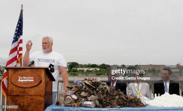 Long Island Soundkeeper Terry Backer discusses the Smart Sponge produced by AbTech Industries at the Maritime Aquarium on June 5, 2006 in Norwalk,...