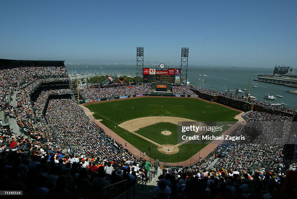 Los Angeles Dodgers v San Francisco Giants