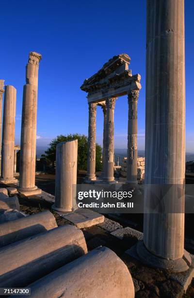 acropolis, ancient pergamum temple of trajan, from greek and roman eras, bergama, turkey - pergamon stock-fotos und bilder