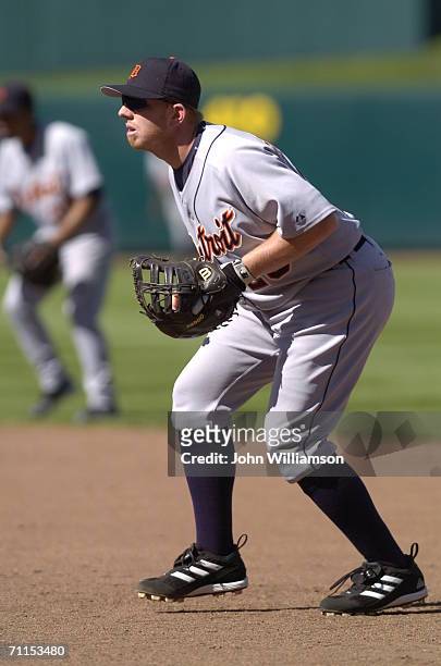 First baseman Chris Shelton of the Detroit Tigers fields his position during the game against the Kansas City Royals at Kauffman Stadium on May 25,...