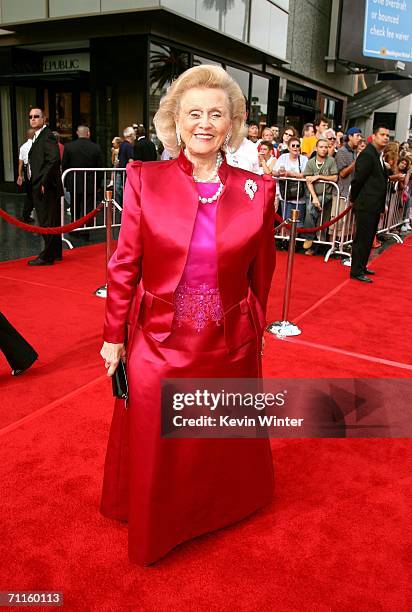 Philanthropist Barbara Davis arrives at the 34th AFI Life Achievement Award tribute to Sir Sean Connery held at the Kodak Theatre on June 8, 2006 in...