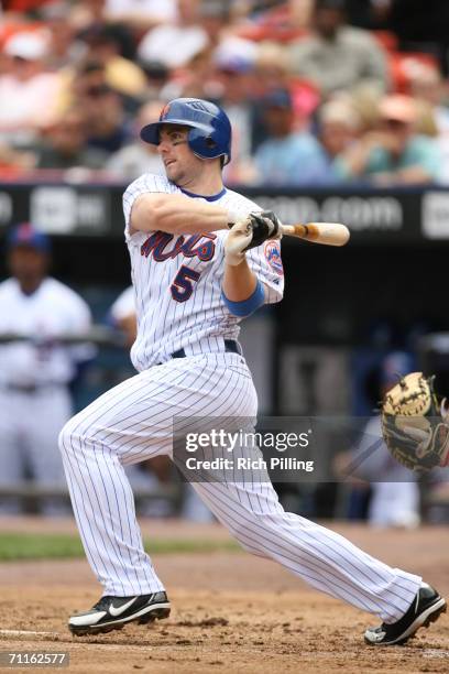 David Wright of the New York Mets batting during the game against the Philadelphia Phillies at Shea Stadium in Flushing, New York on May 25, 2006....