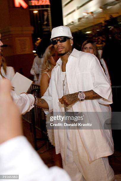 Philadelphia 76'ers basketball star Allen Iverson arrives to celebrate his 31st birthday at the 40/40 Club on June 8, 2006 in Atlantic City, New...