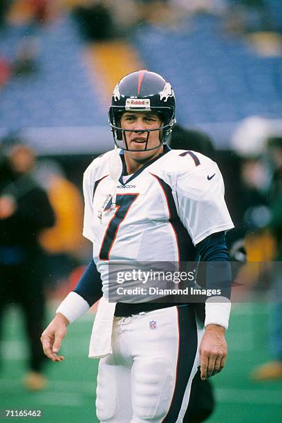 Quarterback John Elway, of the Denver Broncos, during warmups prior to a game on December 7, 1997 against the Pittsburgh Steelers at Three Rivers...