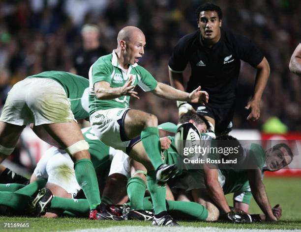 Peter Stringer of Ireland kicks from the back of a ruck during the international test match between the New Zealand All Blacks and Ireland at Waikato...