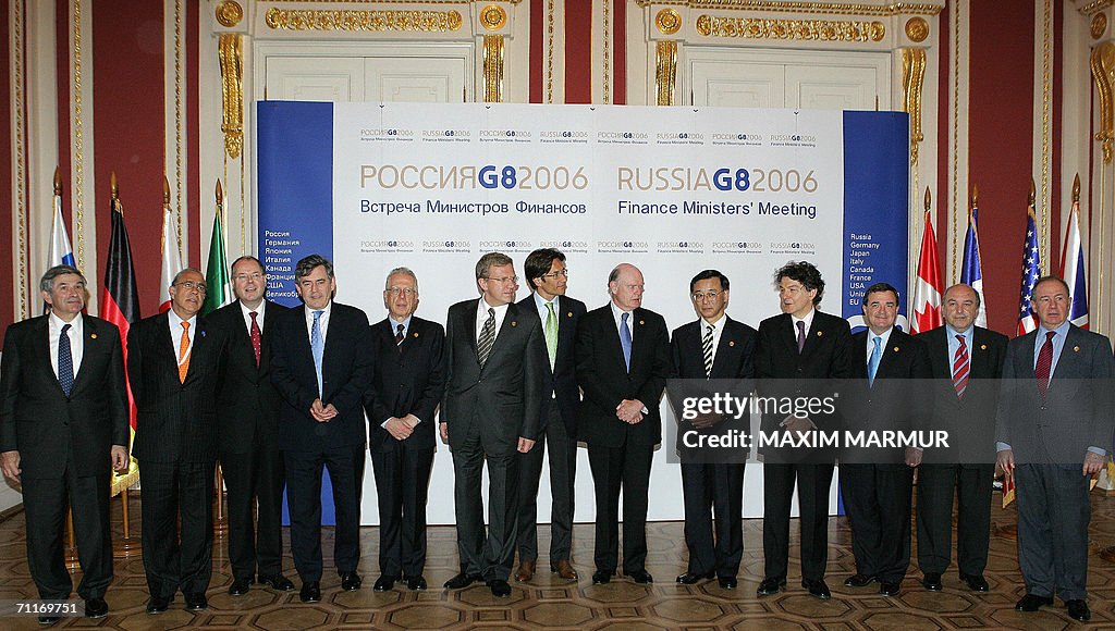 (L-R) World Bank President Paul Wolfowit