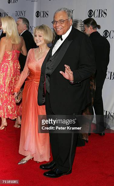 James Earl Jones and wife Cecilia Hart attend the 60th Annual Tony Awards at Radio City Music Hall June 11, 2006 in New York City.