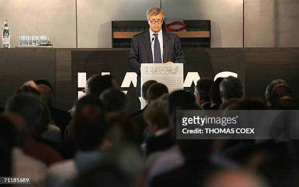 French Havas advertising group chairman Vincent Bollore delivers a speech, 12 June 2006 in Paris, during the general meeting of the group. AFP PHOTO...