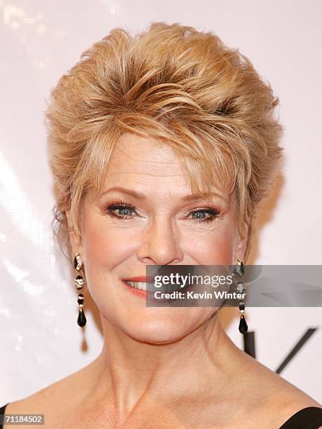 Actress Gloria Loring arrives at "What A Pair 4" benefiting The John Wayne Cancer Institute at the Wiltern Theater on June 11, 2006 in Los Angeles,...