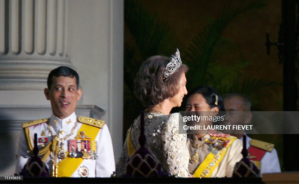 Spanish Queen Sofia is welcomed by Thai