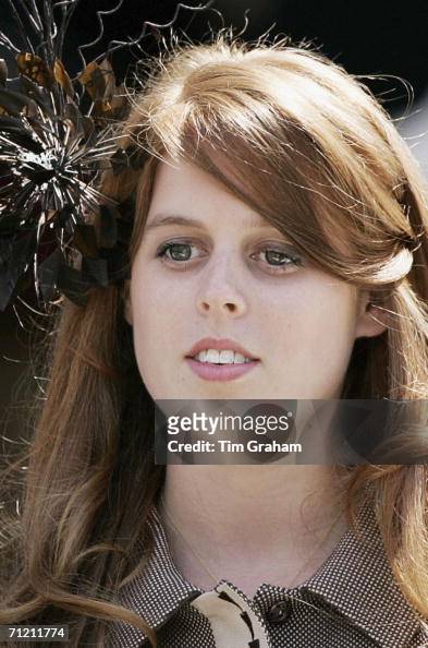 Princess Beatrice stands on the steps at St Paul's Cathedral after ...