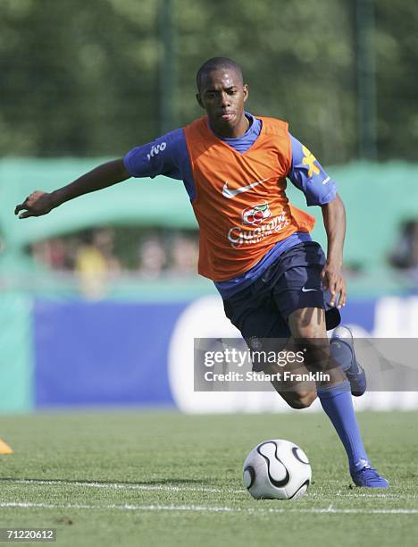 Robinho of Brazil in action during the training session of the Brazilian National Team for the FIFA World Cup 2006 on June 16, 2006 in Konigstein,...