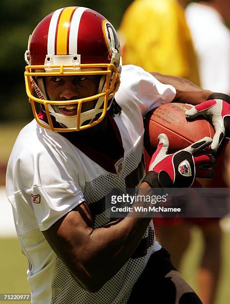 Newly acquired wide receiver Brandon Lloyd takes part in drills during the Washington Redskins minicamp June 16, 2006 at Redskins Park in Ashburn, VA.