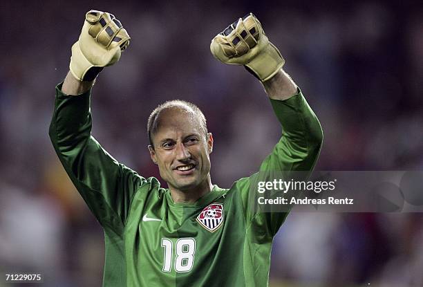 Goalkeeper Kasey Keller Photos And Premium High Res Pictures Getty Images goalkeeper-kasey-keller-photos-and-premium-high-res-pictures-getty-images